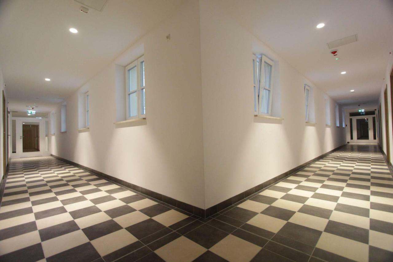 Dom Pomocy Studentom Hostel Warsaw Exterior photo